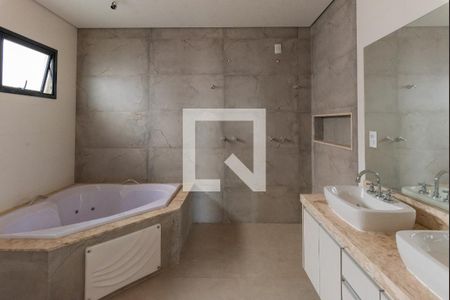 Casa de condomínio à venda com 264m², 3 quartos e 4 vagasBanheiro da Suíte 1