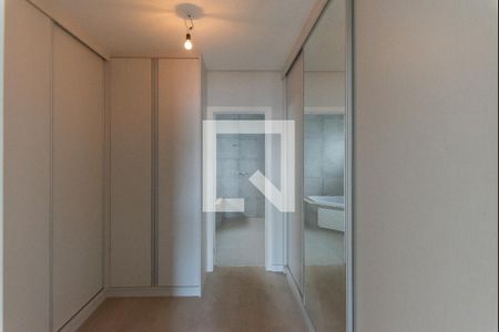 Casa de condomínio à venda com 264m², 3 quartos e 4 vagasCloset da Suíte 1