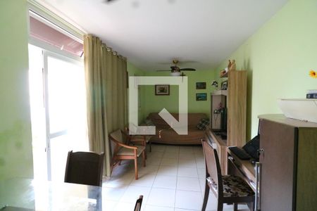 Sala de apartamento para alugar com 2 quartos, 68m² em Tubiacanga, Rio de Janeiro