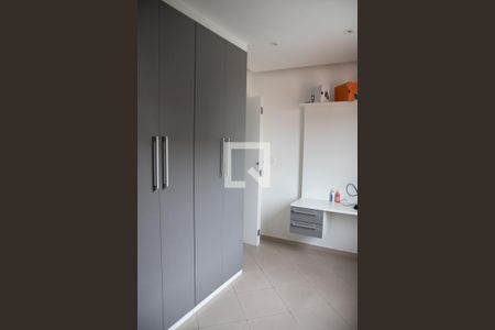 Casa à venda com 183m², 3 quartos e 6 vagasQuarto 2