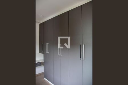 Casa à venda com 183m², 3 quartos e 6 vagasQuarto 2