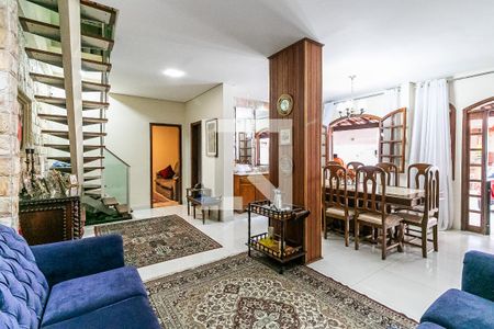Sala 1 de casa para alugar com 4 quartos, 360m² em Dona Clara, Belo Horizonte