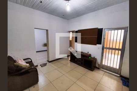 Sala de casa para alugar com 2 quartos, 80m² em Piedade, Rio de Janeiro