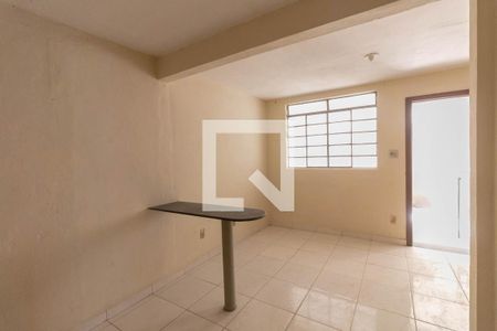 Sala de apartamento para alugar com 1 quarto, 40m² em Santo Andre, Belo Horizonte