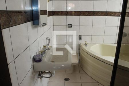 Casa à venda com 270m², 4 quartos e 4 vagasBanheiro