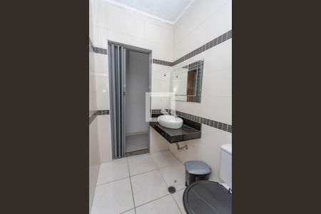 Casa à venda com 180m², 2 quartos e 2 vagasBanheiro 