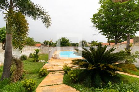 Casa à venda com 331m², 4 quartos e 3 vagas Casa à venda com 331m², 4 quartos e 3 vagasPiscina