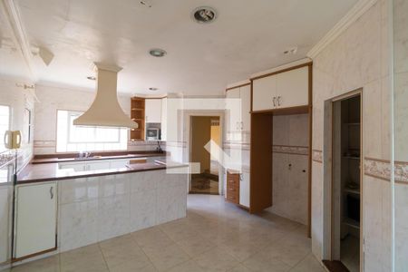 Casa à venda com 331m², 4 quartos e 3 vagas Casa à venda com 331m², 4 quartos e 3 vagasCozinha