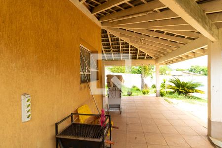 Casa à venda com 331m², 4 quartos e 3 vagas Casa à venda com 331m², 4 quartos e 3 vagasVaranda