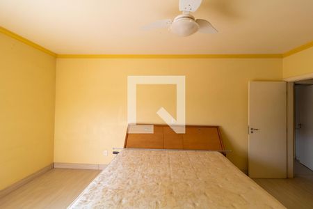 Casa à venda com 331m², 4 quartos e 3 vagas Casa à venda com 331m², 4 quartos e 3 vagasSuíte 02