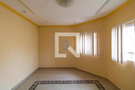 Casa à venda com 331m², 4 quartos e 3 vagas Casa à venda com 331m², 4 quartos e 3 vagasSala de Jantar