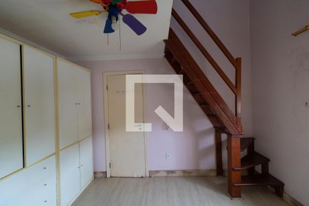 Casa à venda com 331m², 4 quartos e 3 vagas Casa à venda com 331m², 4 quartos e 3 vagasQuarto 02