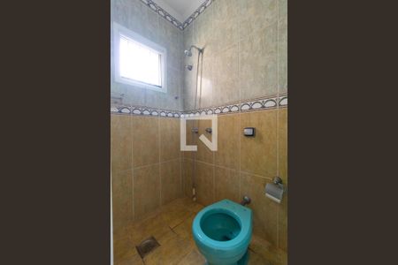 Casa à venda com 331m², 4 quartos e 3 vagas Casa à venda com 331m², 4 quartos e 3 vagasBanheiro da Suíte 01