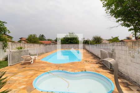 Casa à venda com 331m², 4 quartos e 3 vagas Casa à venda com 331m², 4 quartos e 3 vagasPiscina