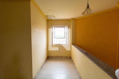 Casa à venda com 331m², 4 quartos e 3 vagas Casa à venda com 331m², 4 quartos e 3 vagasHall Íntimo