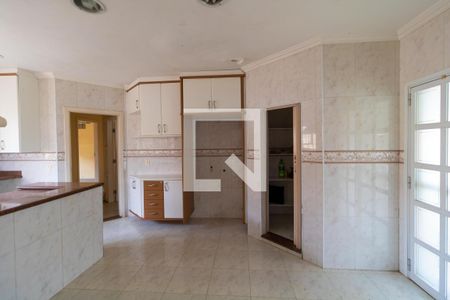 Casa à venda com 331m², 4 quartos e 3 vagas Casa à venda com 331m², 4 quartos e 3 vagasCozinha