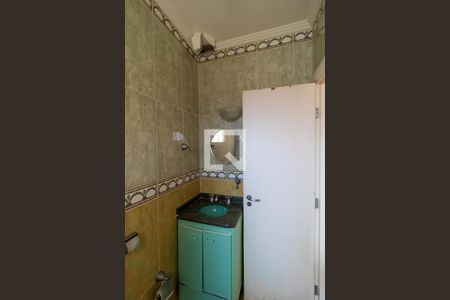 Casa à venda com 331m², 4 quartos e 3 vagas Casa à venda com 331m², 4 quartos e 3 vagasBanheiro da Suíte 01