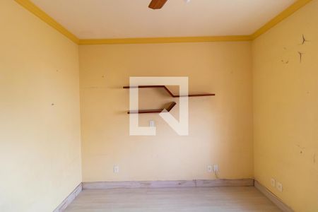 Casa à venda com 331m², 4 quartos e 3 vagas Casa à venda com 331m², 4 quartos e 3 vagasQuarto 01