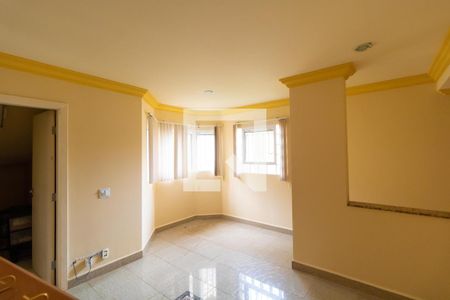 Casa à venda com 331m², 4 quartos e 3 vagas Casa à venda com 331m², 4 quartos e 3 vagasSala 02