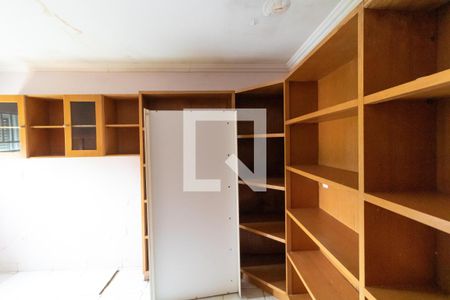 Casa à venda com 331m², 4 quartos e 3 vagas Casa à venda com 331m², 4 quartos e 3 vagasQuarto 02 - Mezanino