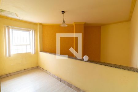 Casa à venda com 331m², 4 quartos e 3 vagas Casa à venda com 331m², 4 quartos e 3 vagasHall Íntimo