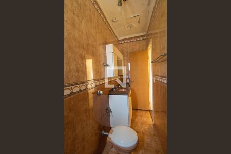 Casa à venda com 331m², 4 quartos e 3 vagas Casa à venda com 331m², 4 quartos e 3 vagasBanheiro