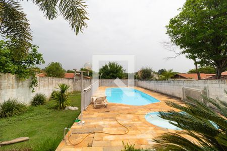Casa à venda com 331m², 4 quartos e 3 vagas Casa à venda com 331m², 4 quartos e 3 vagasPiscina