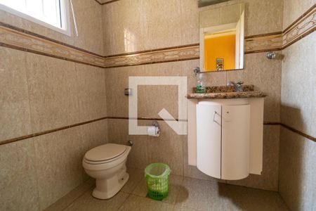 Casa à venda com 331m², 4 quartos e 3 vagas Casa à venda com 331m², 4 quartos e 3 vagasLavabo