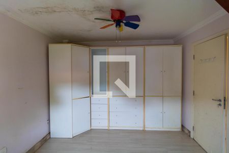 Casa à venda com 331m², 4 quartos e 3 vagas Casa à venda com 331m², 4 quartos e 3 vagasQuarto 02