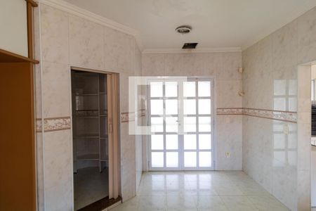 Casa à venda com 331m², 4 quartos e 3 vagas Casa à venda com 331m², 4 quartos e 3 vagasCozinha