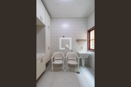 Casa de condomínio à venda com 305m², 5 quartos e 2 vagasÁrea de Serviço