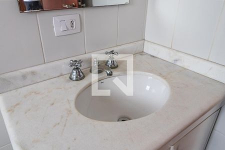 Casa de condomínio à venda com 305m², 5 quartos e 2 vagasBanheiro da Suíte 4