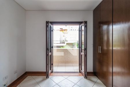 Casa de condomínio à venda com 305m², 5 quartos e 2 vagasQuarto 5