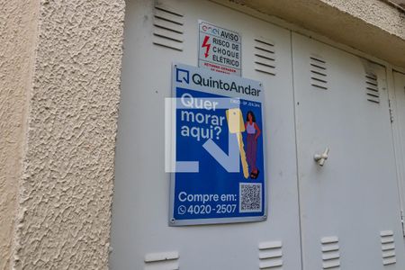 Casa de condomínio à venda com 305m², 5 quartos e 2 vagasPlaca Fachada