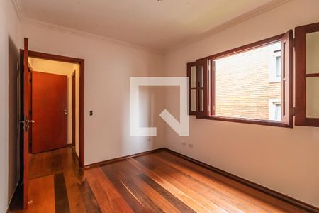 Casa de condomínio à venda com 305m², 5 quartos e 2 vagasSuíte 3