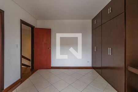 Casa de condomínio à venda com 305m², 5 quartos e 2 vagasSuíte 4