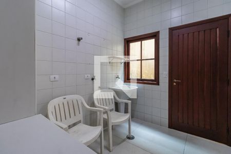 Casa de condomínio à venda com 305m², 5 quartos e 2 vagasÁrea de Serviço