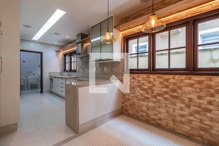 Casa de condomínio à venda com 305m², 5 quartos e 2 vagasCozinha