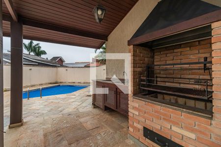 Casa de condomínio à venda com 305m², 5 quartos e 2 vagasQuintal
