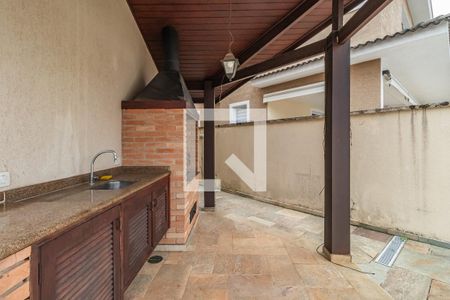 Casa de condomínio à venda com 305m², 5 quartos e 2 vagasQuintal