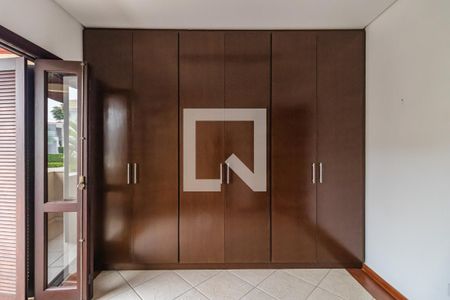 Casa de condomínio à venda com 305m², 5 quartos e 2 vagasQuarto 5