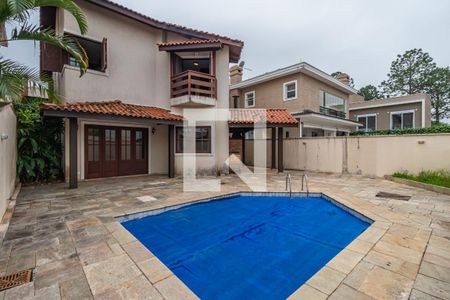 Casa de condomínio à venda com 305m², 5 quartos e 2 vagasQuintal