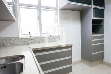 Apartamento à venda com 345m², 3 quartos e 4 vagas Apartamento à venda com 345m², 3 quartos e 4 vagasCozinha