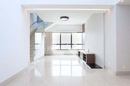 Sala de apartamento à venda com 3 quartos, 345m² em Vila da Serra, Nova Lima