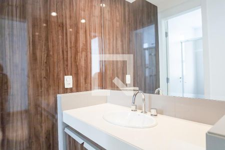 Apartamento à venda com 345m², 3 quartos e 4 vagas Apartamento à venda com 345m², 3 quartos e 4 vagasBanheiro da Suíte 1