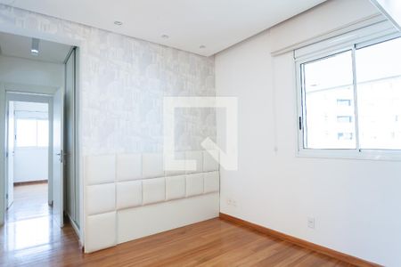 Apartamento à venda com 345m², 3 quartos e 4 vagas Apartamento à venda com 345m², 3 quartos e 4 vagasSuíte 2