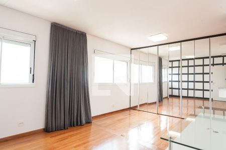 Apartamento à venda com 345m², 3 quartos e 4 vagas Apartamento à venda com 345m², 3 quartos e 4 vagasSuíte Master