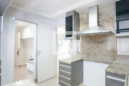 Apartamento à venda com 345m², 3 quartos e 4 vagas Apartamento à venda com 345m², 3 quartos e 4 vagasCozinha