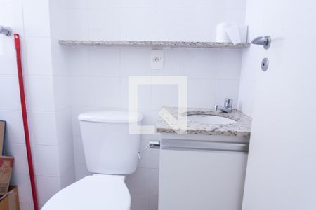 Apartamento à venda com 345m², 3 quartos e 4 vagas Apartamento à venda com 345m², 3 quartos e 4 vagasBanheiro de serviço