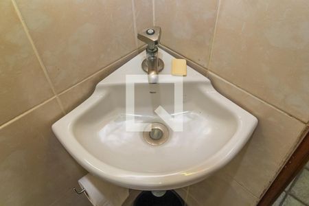 Casa para alugar com 500m², 4 quartos e 4 vagas Casa para alugar com 500m², 4 quartos e 4 vagasBanheiro da Suíte 2